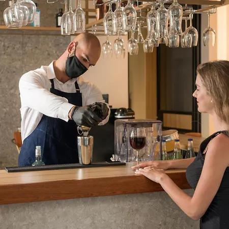 Hyperion & Отель