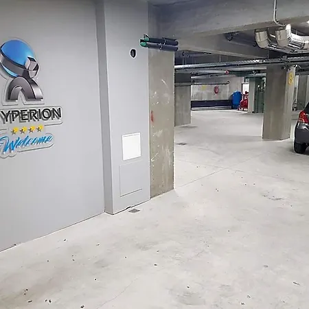 Готель Hyperion &