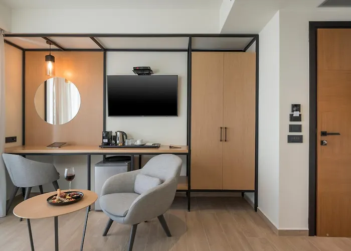 Hyperion & 4* Chania (Crete)