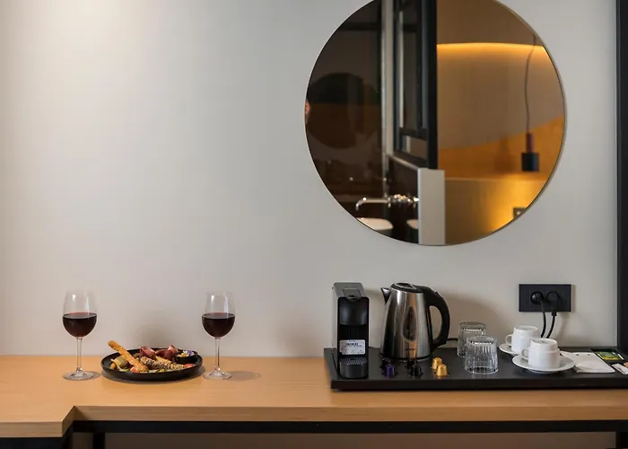 Hyperion & Hotel Chania (Crete)