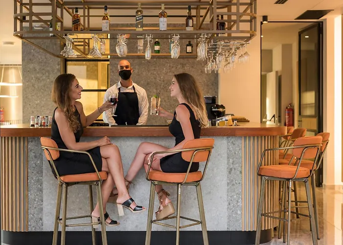 Hyperion & 4* Chania (Crete)