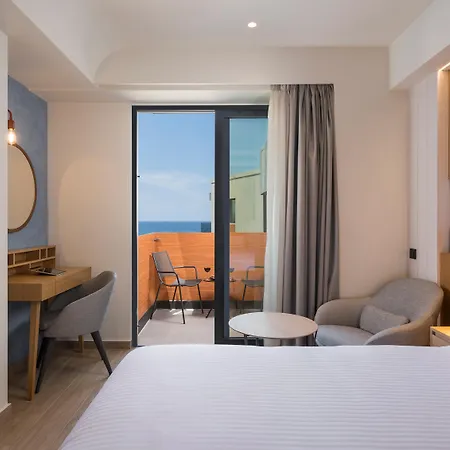 Hyperion & Hotel 4*