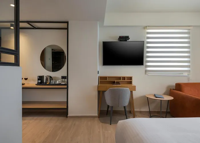 Hyperion & Szálloda